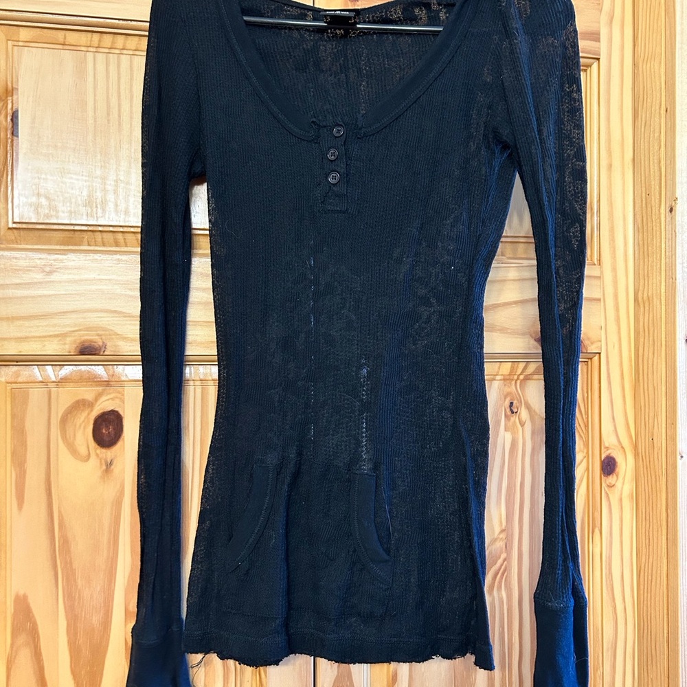 Women's Black Long Sleeve Top